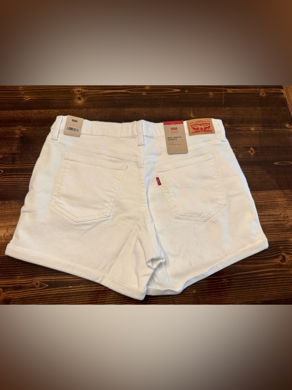 Levi's White Women's Mid Length Denim Roll-Cuff Shorts Size 31 - Picture 2 of 8
